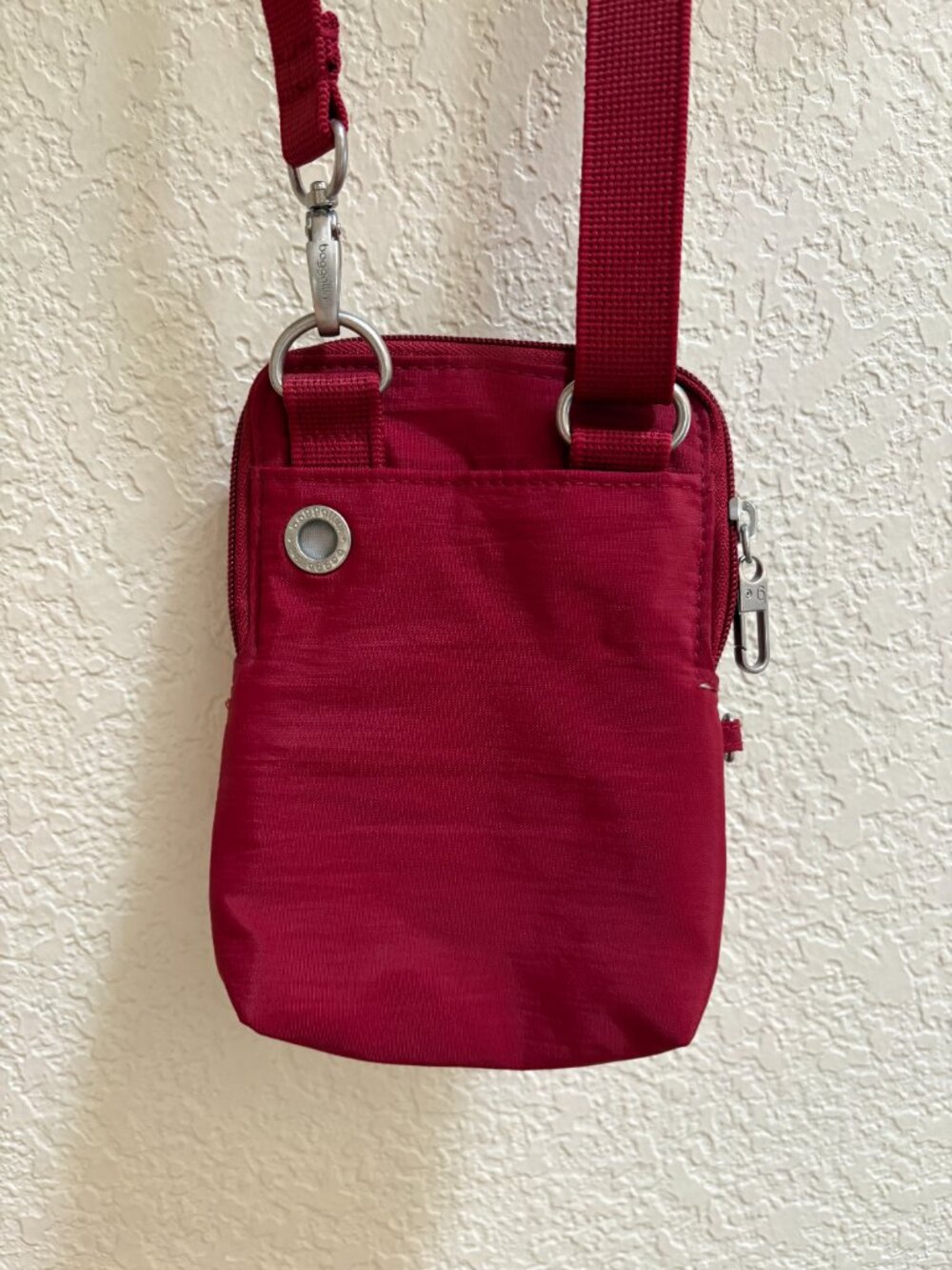 Baggallini Women's Securtex Anti-theft Activity Crossbody Bag in Ruby Red - Picture 9 of 12